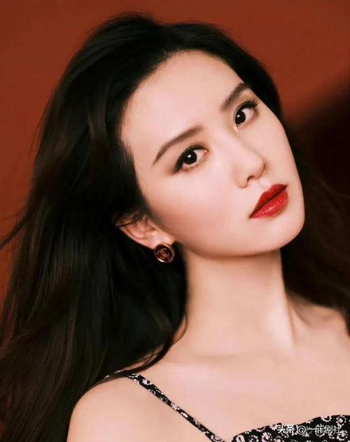 顶流明星最新爆料小说,娱乐圈背后的秘密大揭露 第3张 顶流明星最新爆料小说,娱乐圈背后的秘密大揭露 第3张